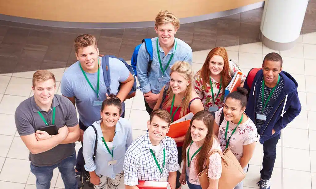 The Importance of Lanyards for Schools and Colleges 1